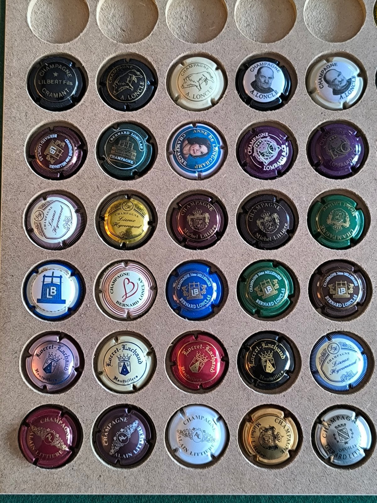 30 Champagne capsules met de letter L (2), Ophalen of Verzenden