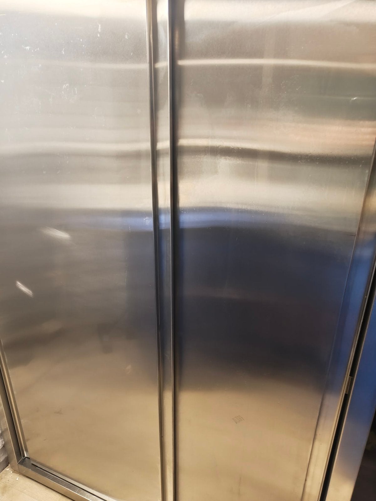 Armoire inox double porte coulissantes, Enlèvement