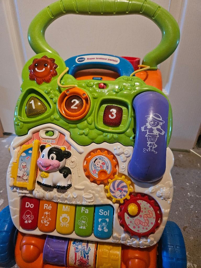 Trotteur vtech, Enfants & Bébés, Jouets | Vtech, Enlèvement, Utilisé