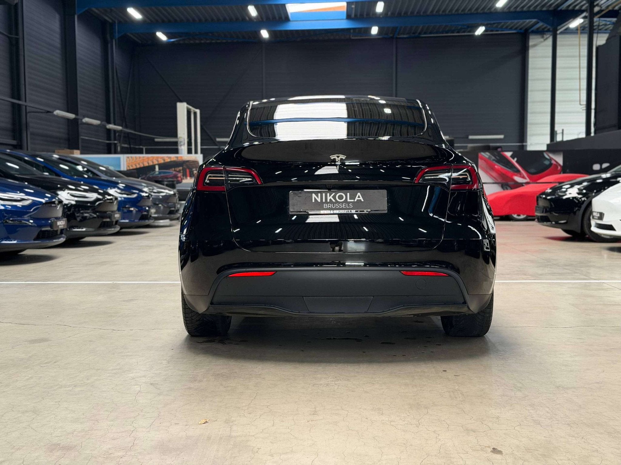 Tesla Model Y REAR WHEEL DRIVE - FULL BLACK - AUTOPILOT ACTI, Auto's, Achterwielaandrijving, Gebruikt, Zwart, https://public.car-pass.be/vhr/c951b0a3-dd1c-4550-bac2-0c21cd58ab63