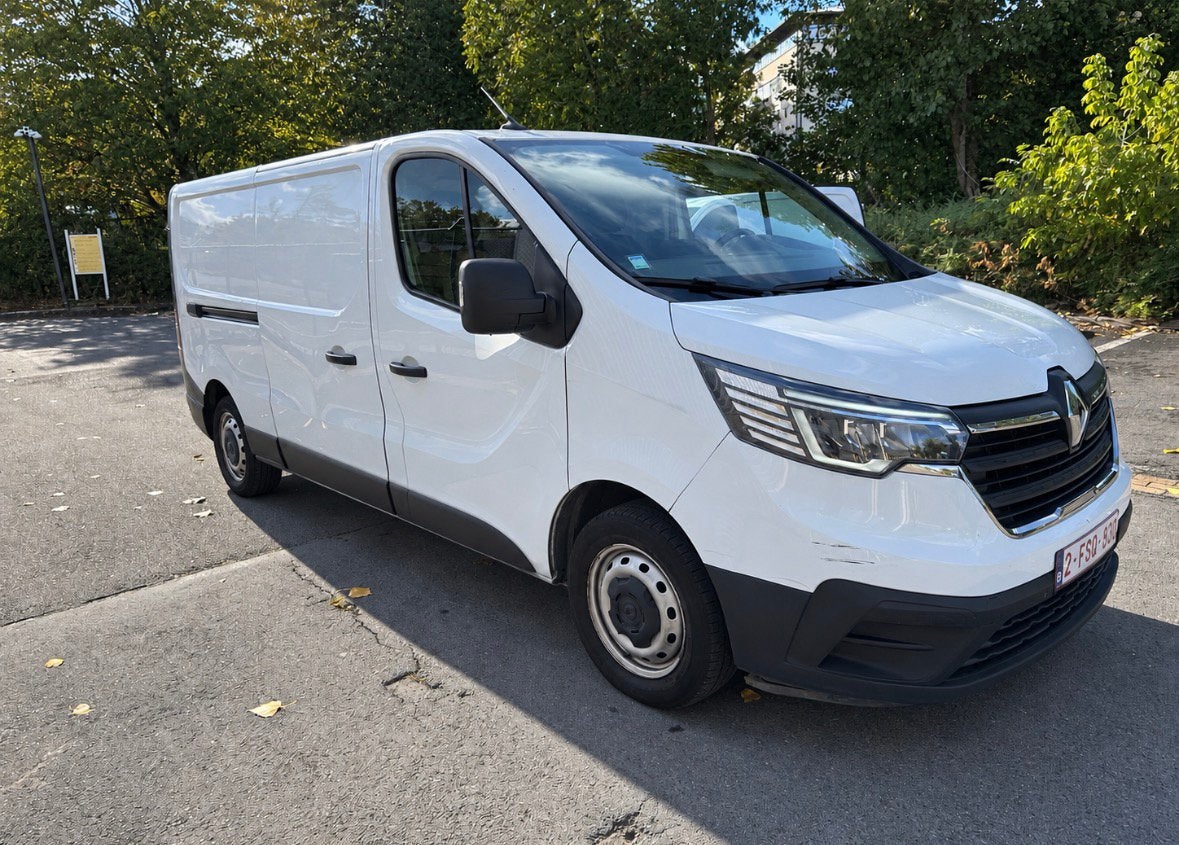 Renault trafic long chassis, https://public.car-pass.be/verify/5876-2637-2898, Euro 6, Entreprise, 3 places