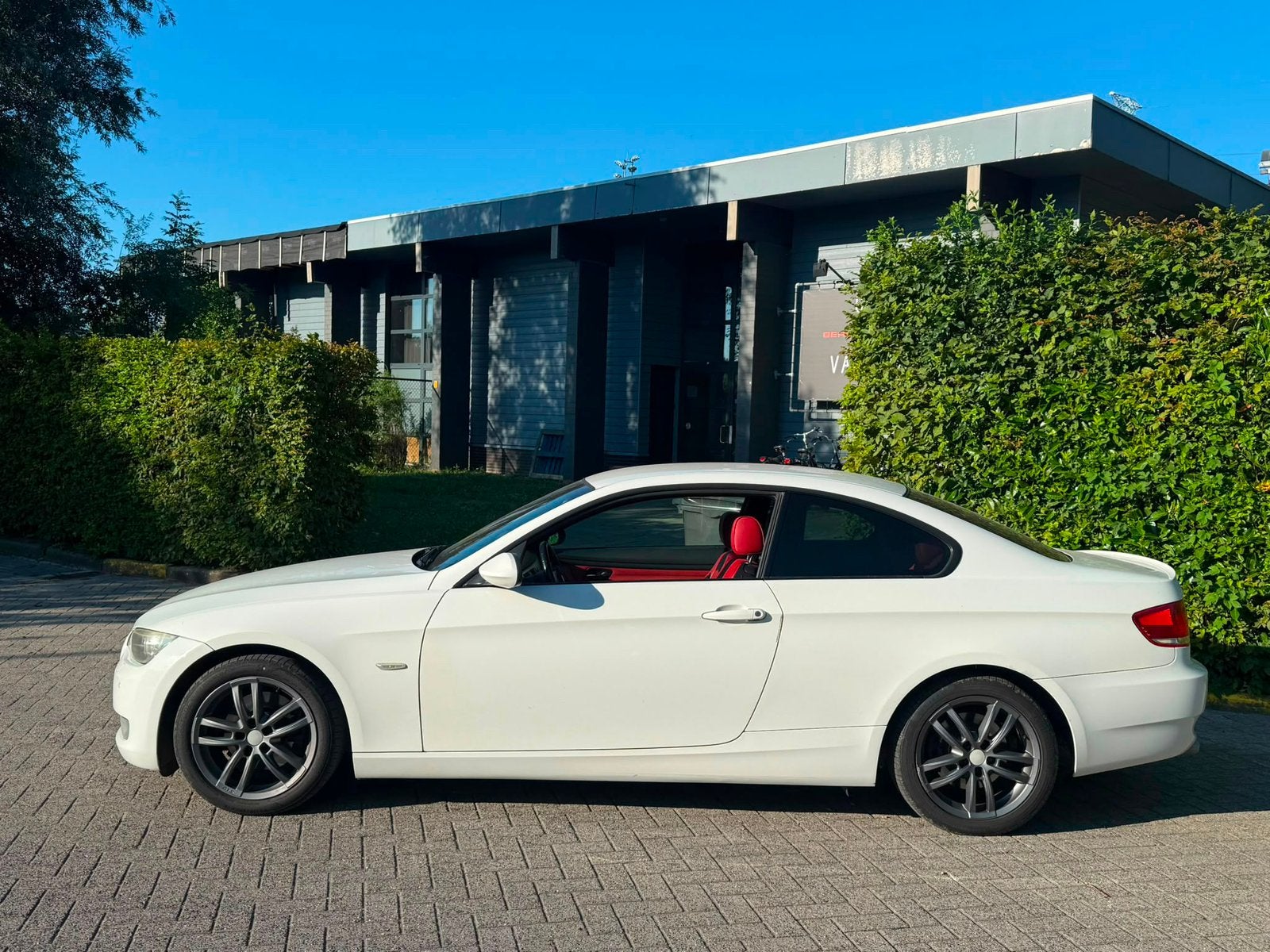BMW 320D Coupé - Sportline - Red Interior - Euro 5 Motor ok, Autos, Euro 5, Achat, Cruise Control, Entreprise