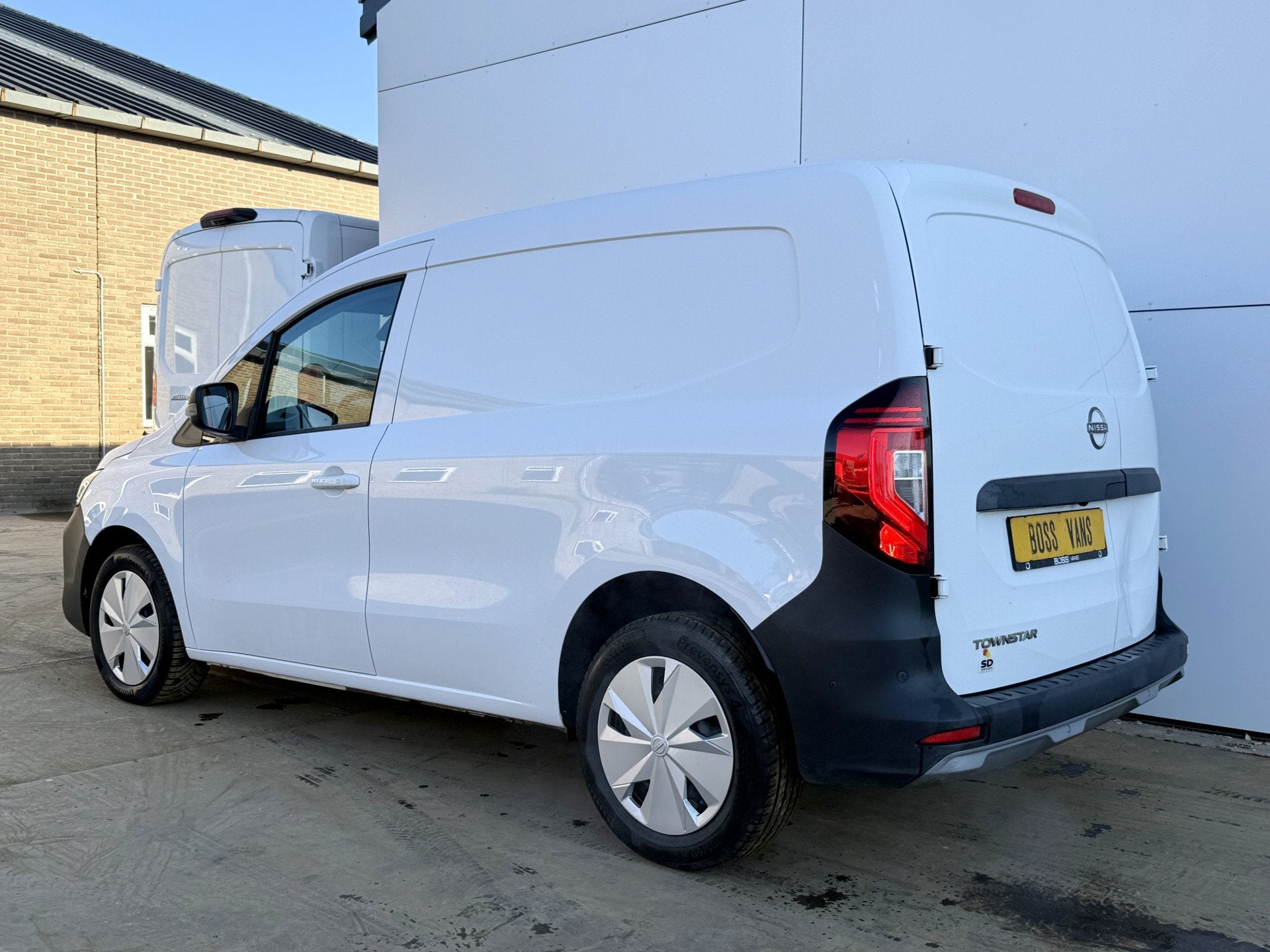 Nissan Townstar 1.3 TCe 130PK *Benzine* L1H1 LED Airco Cruis, Voorwielaandrijving, 1299 cc, Gebruikt, Zwart