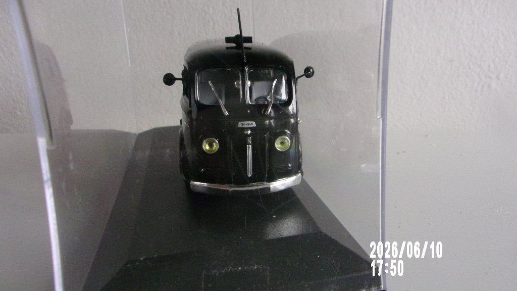 PEUGEOT D3A GENDARMERIE.NOREV 1/43 COMME NEW,VITRINE, Hobby en Vrije tijd, Modelauto's | 1:43, Ophalen of Verzenden, Zo goed als nieuw