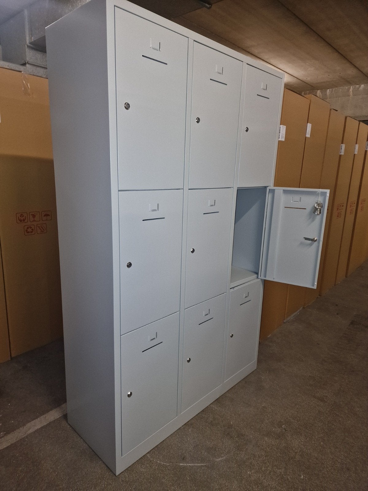 lockers kasten, Ophalen