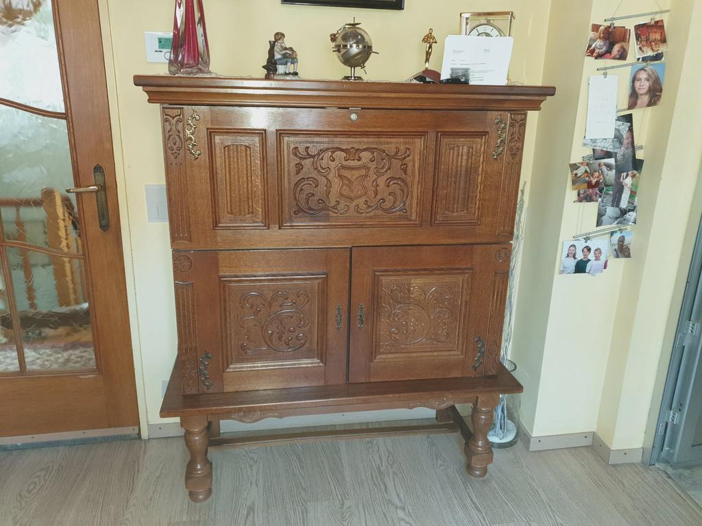 Armoire ancienne entièrement en chêne, Enlèvement