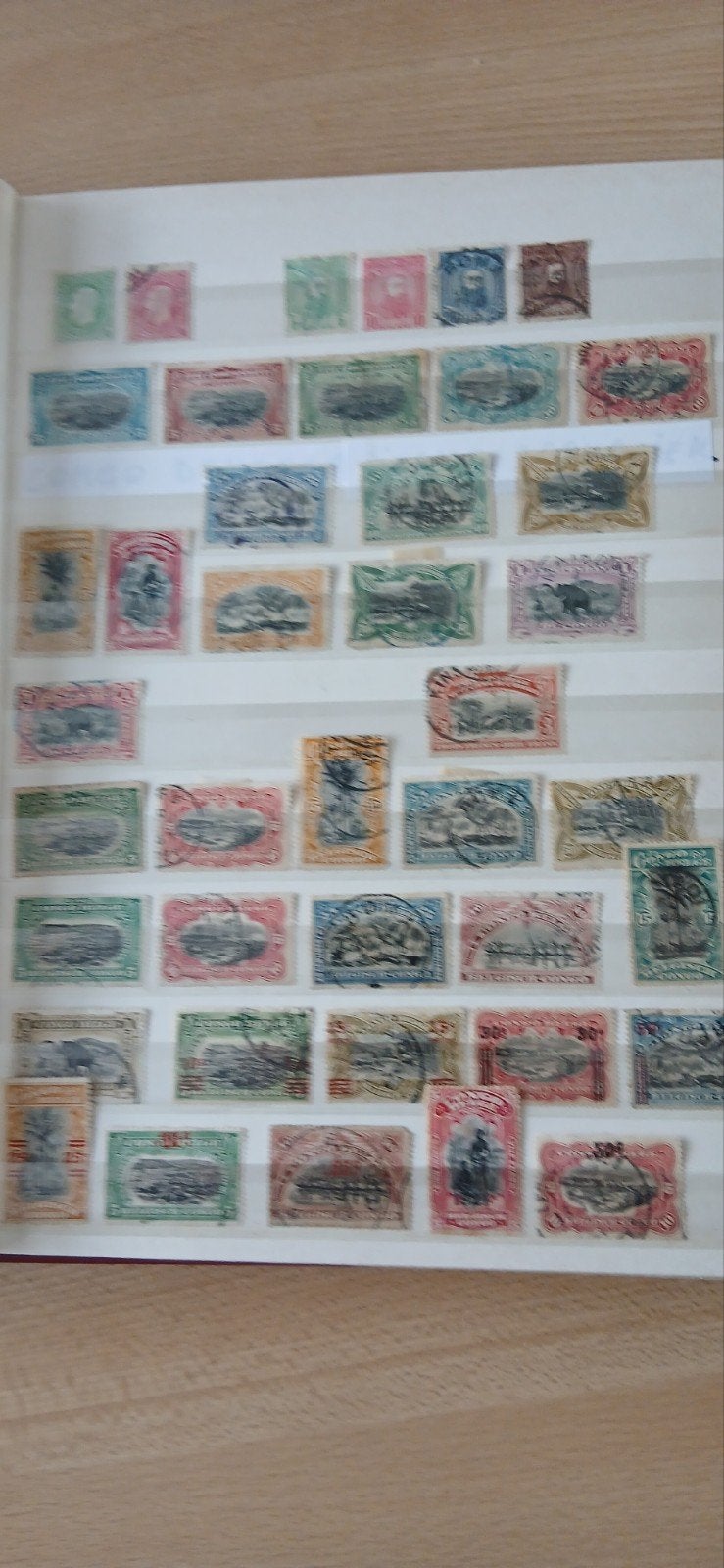 album avec le cachet Ex colonies de Belgique et une trace de, Timbres & Monnaies, Enlèvement ou Envoi