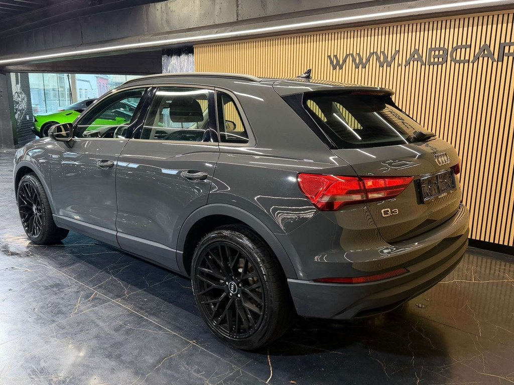 Audi Q3 35 TDi * GARANTIE 12 MOIS LINE * S PORT * AUTO *, Auto's, Automaat, Bi-Xenon koplampen, Gebruikt, 4 cilinders