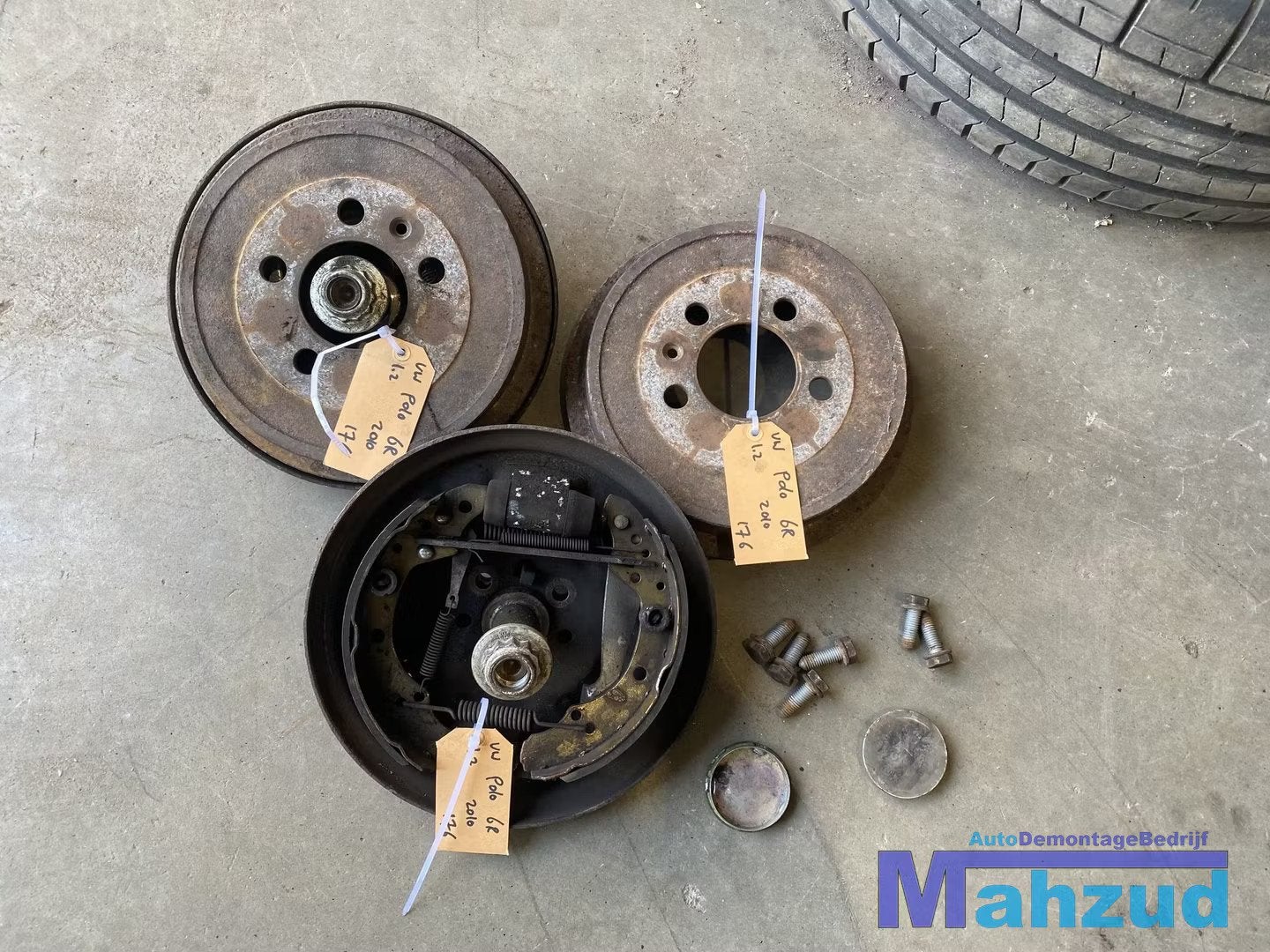 VW POLO 6R Achter achteras links rechts remtrommel 2009-2016, Auto-onderdelen, Gebruikt, Volkswagen, Volkswagen AG, Vw@volkswagen.de