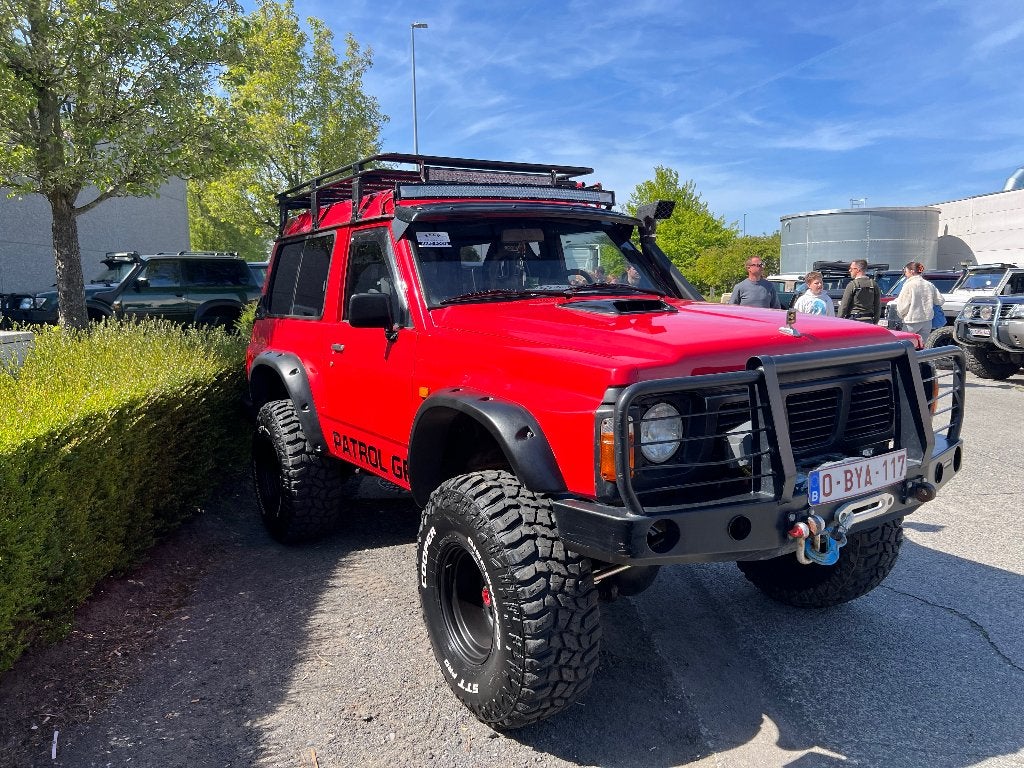 Nissan patrol y60, Autos, Rouge, Achat, Boîte manuelle, Patrol