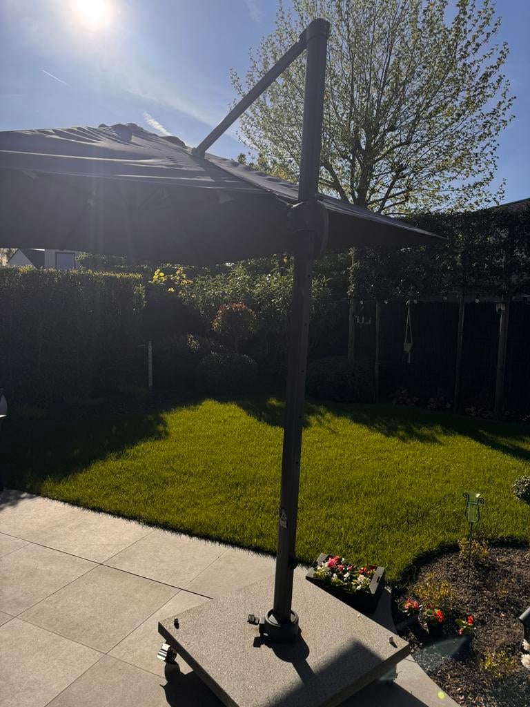 Zweefparasol met granieten voet, Jardin & Terrasse, Parasols, Parasol flottant, Inclinable, Enlèvement