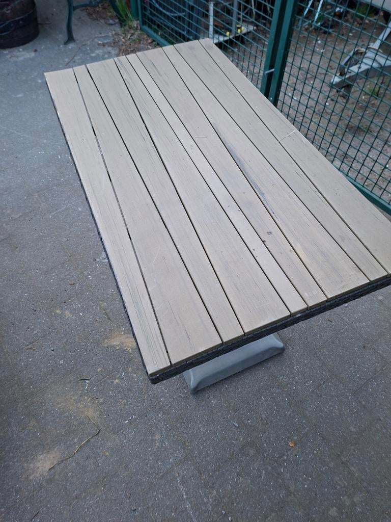 Tuintafels, Ophalen