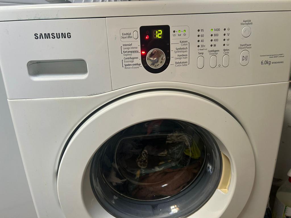 Machine à laver Samsung WF8604NHWG - Bien entretenue, Electroménager, Enlèvement, Comme neuf