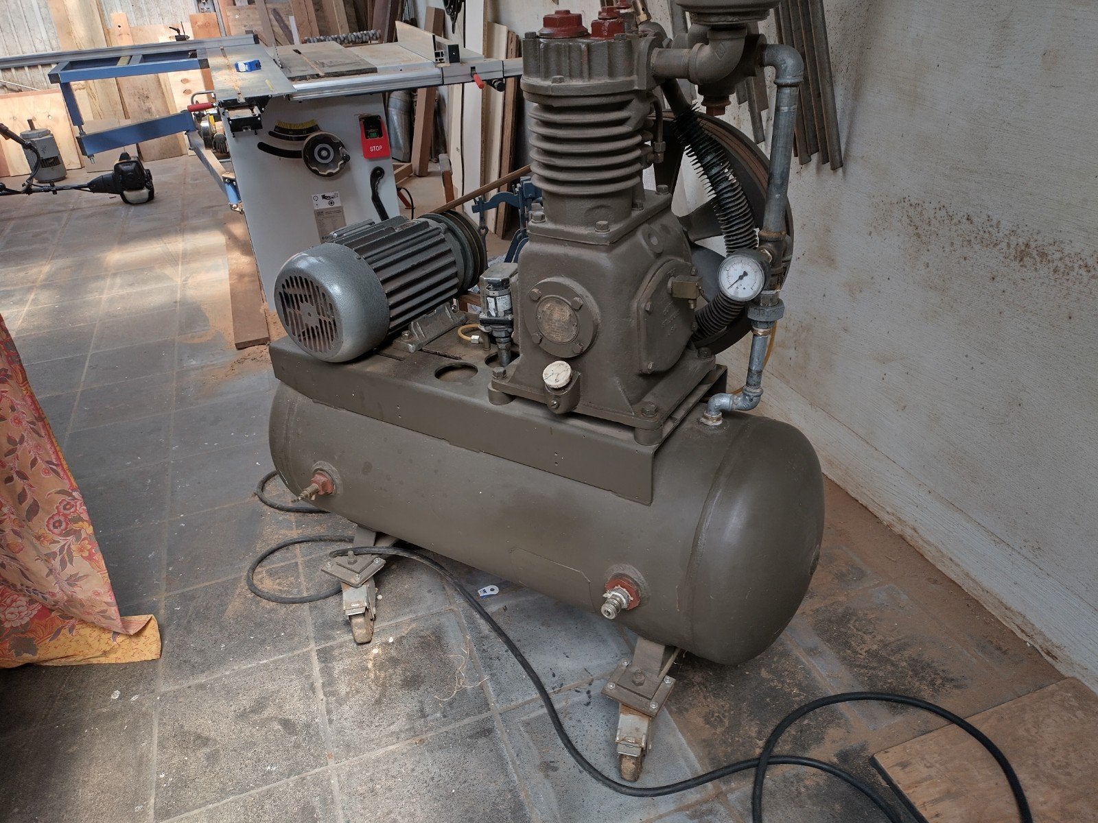 Compressor met vat, Ophalen