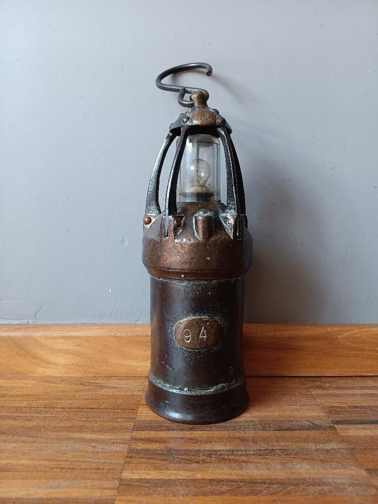 Authentieke oude mijnlamp, Enlèvement ou Envoi
