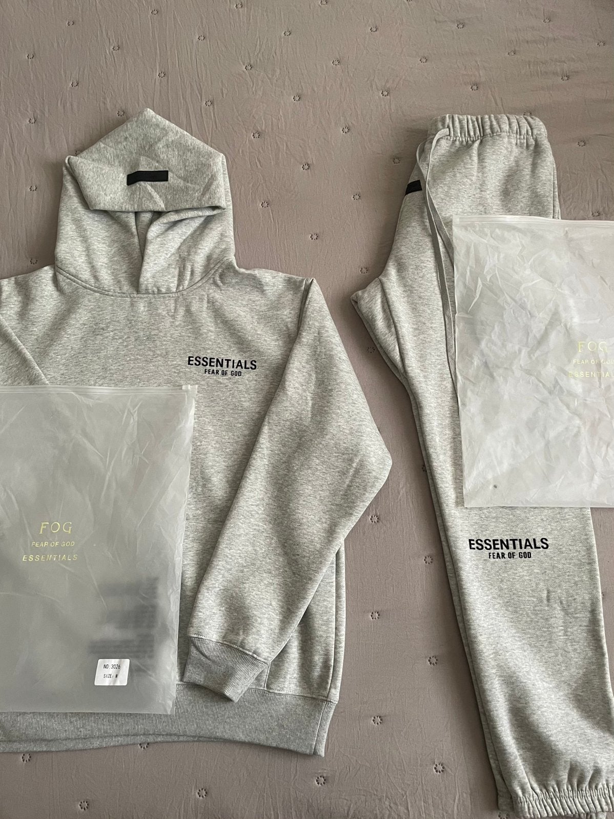 Fear of God Essentials Tracksuit Hoodie+Joggingbroek Grijs M, Ophalen of Verzenden, Nieuw, Maat 38/40 (M), Grijs