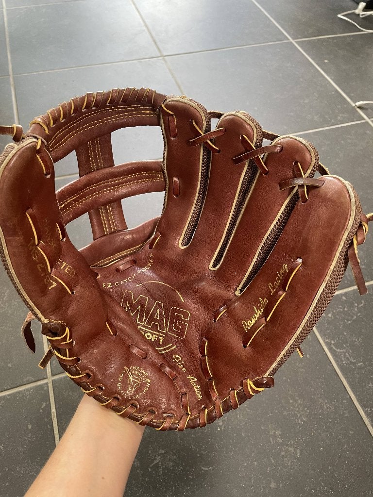 Rawlings MAG SOFT MS-2757 Honkbalhandschoen rechtshandig, Sport en Fitness, Honkbal en Softbal, Ophalen of Verzenden, Zo goed als nieuw