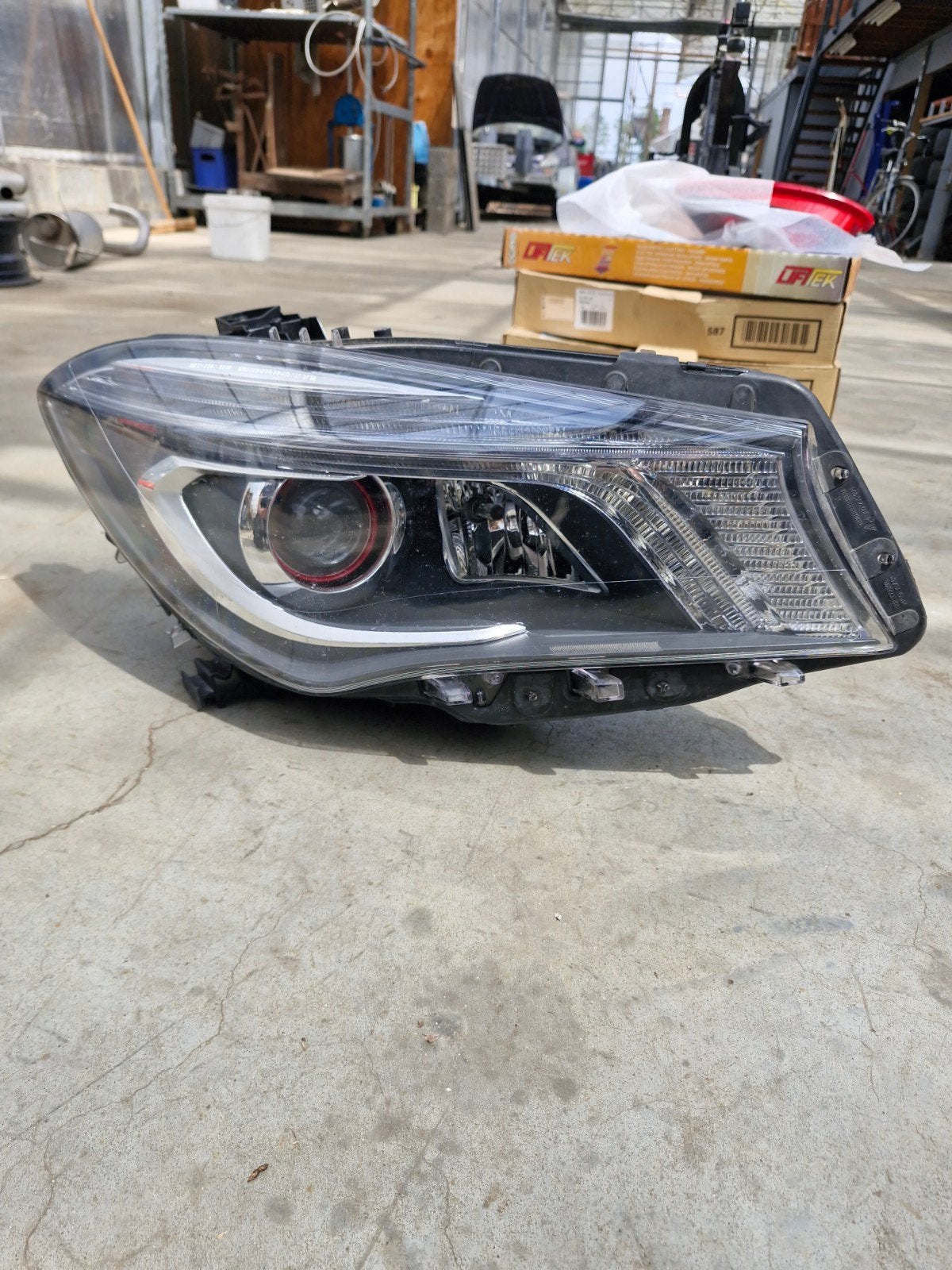 Mercedes cla w117 koplamp rechtsvoor, Ophalen