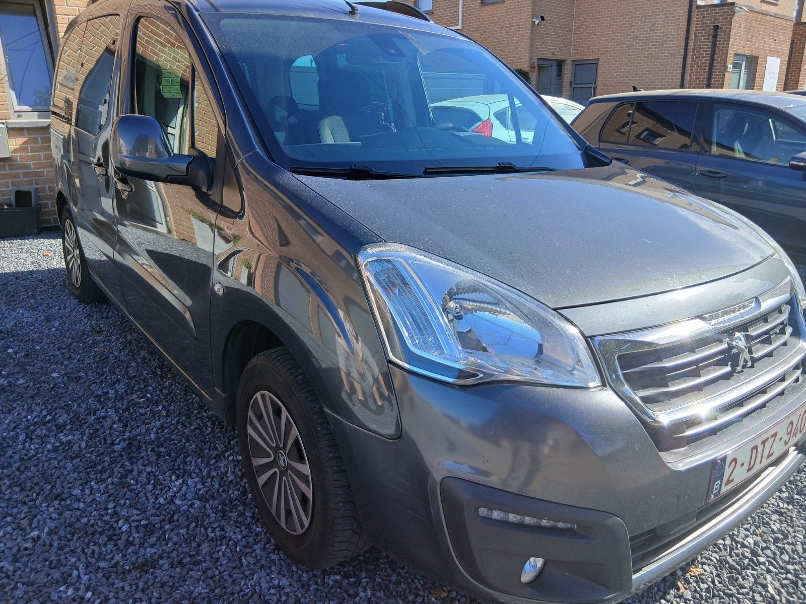 Peugeot partner tepee 1200cc 110 ch 81kws 2017 144.000 kms, Autos, Argent ou Gris, Achat, Euro 6, Boîte manuelle