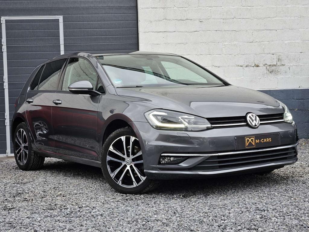 Volkswagen Golf 7.5 * LED * SIEGES CHAUFFANTS* (bj 2017), Auto's, Stof, Euro 6, 4 cilinders, 116 pk