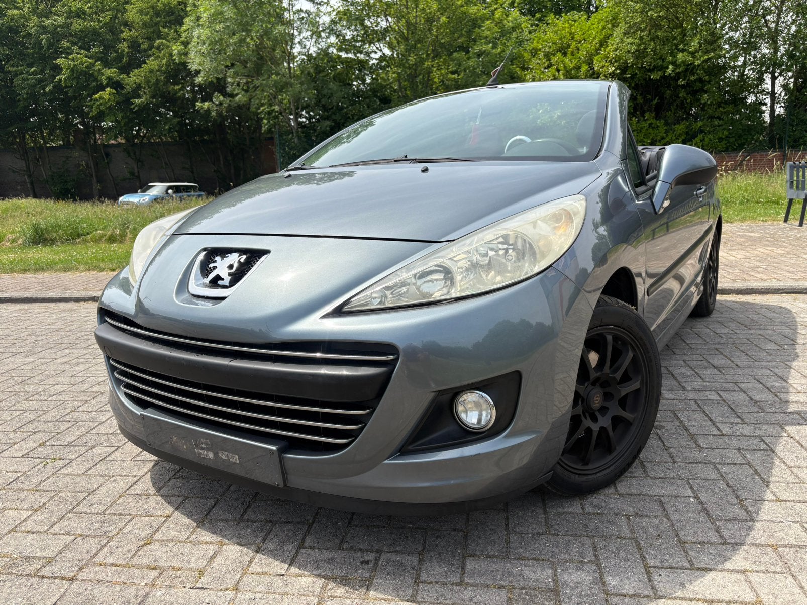 Peugeot 207 1.3 benzine AIRCO! Klaar om geregistreerd, Auto's, Euro 5, Zwart, Parkeersensor, Cabriolet