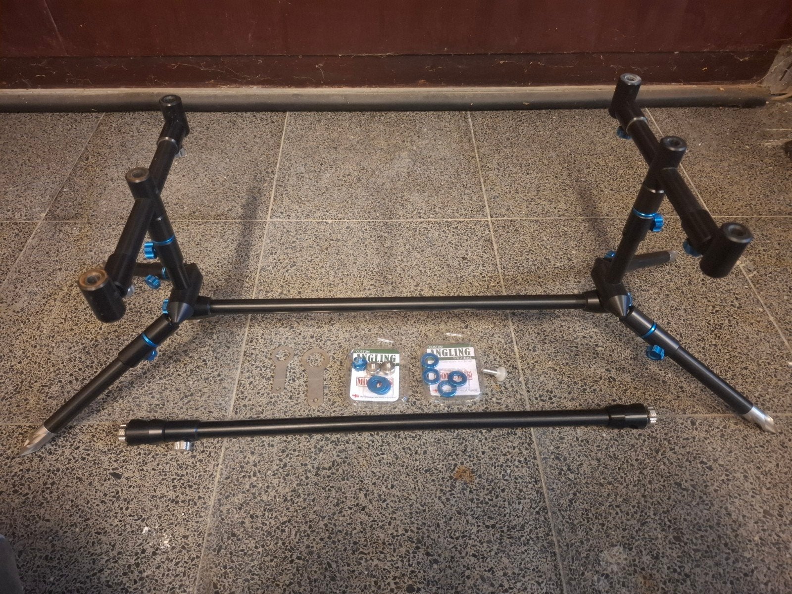 Custom angling solutions resolute compact pod + extras, Watersport en Boten, Hengelsport | Karpervissen, Ophalen of Verzenden