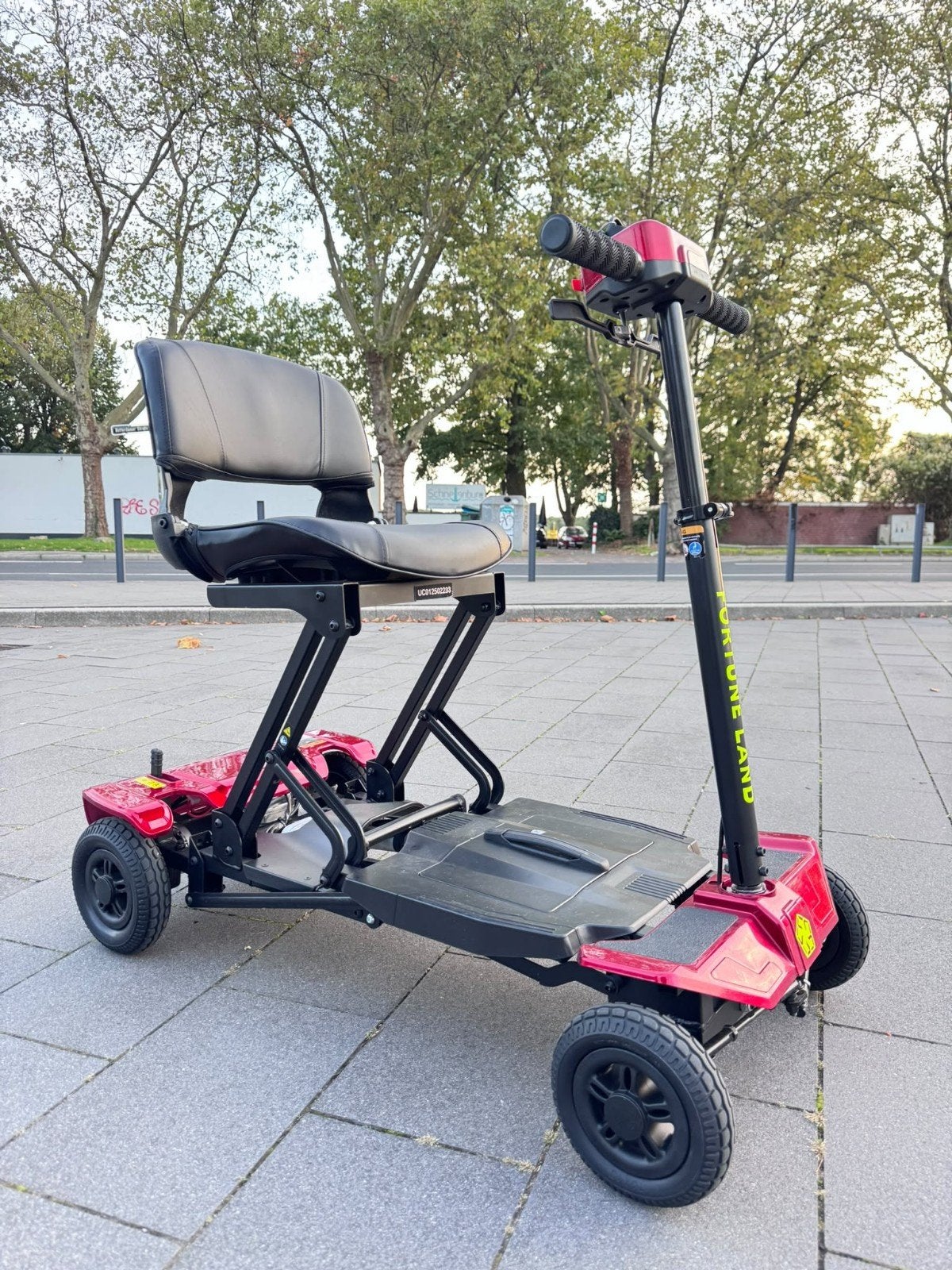 Trottinette pliable Livraison à domicile possible info 04888, Divers, Enlèvement ou Envoi