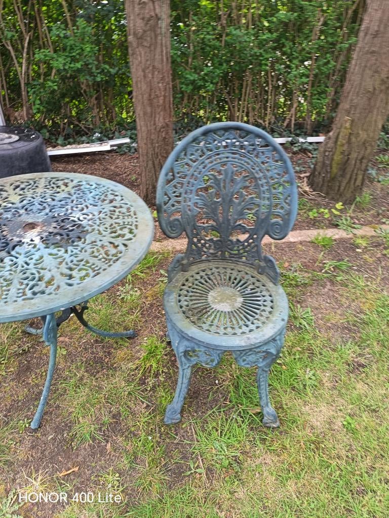 2 stoelen en tafel van gietijzer, Enlèvement ou Envoi