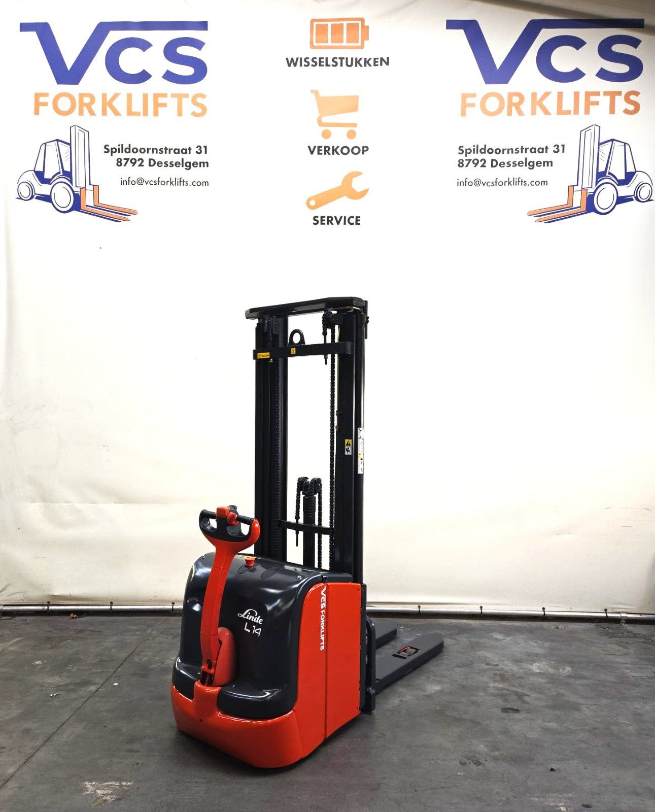 Gerbeur Linde 1,4 tonne triplex 5350 mm + levée initiale, 1000 à 2000 kg, Enlèvement, Électrique, Empileur