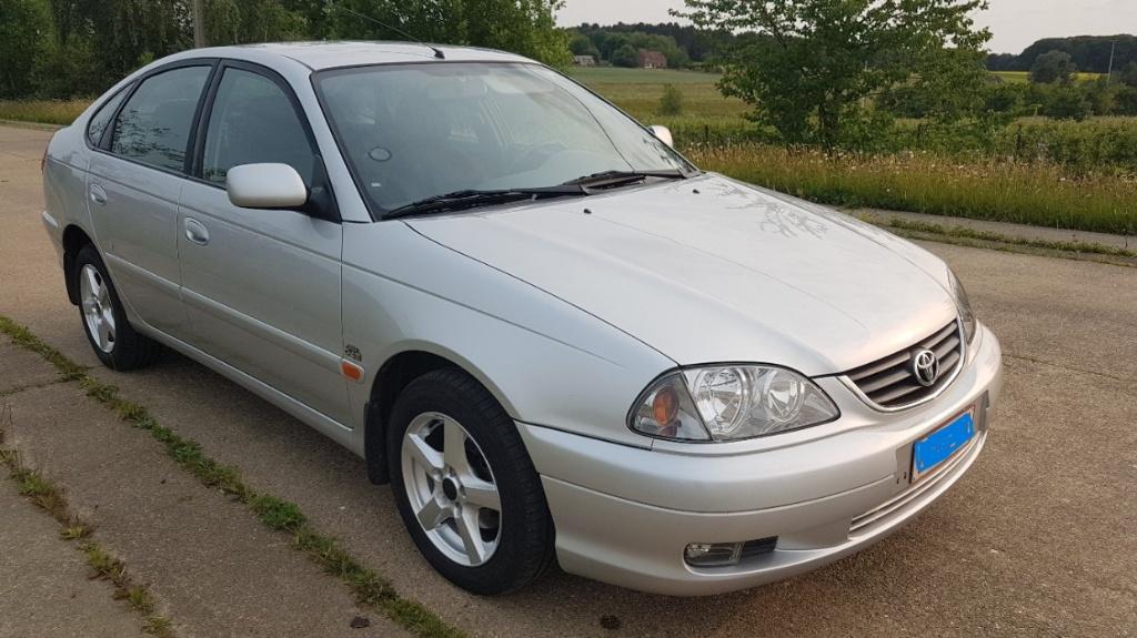 toyota avencis liftback Diesel, Voorwielaandrijving, 4 deurs, Stof, Avensis