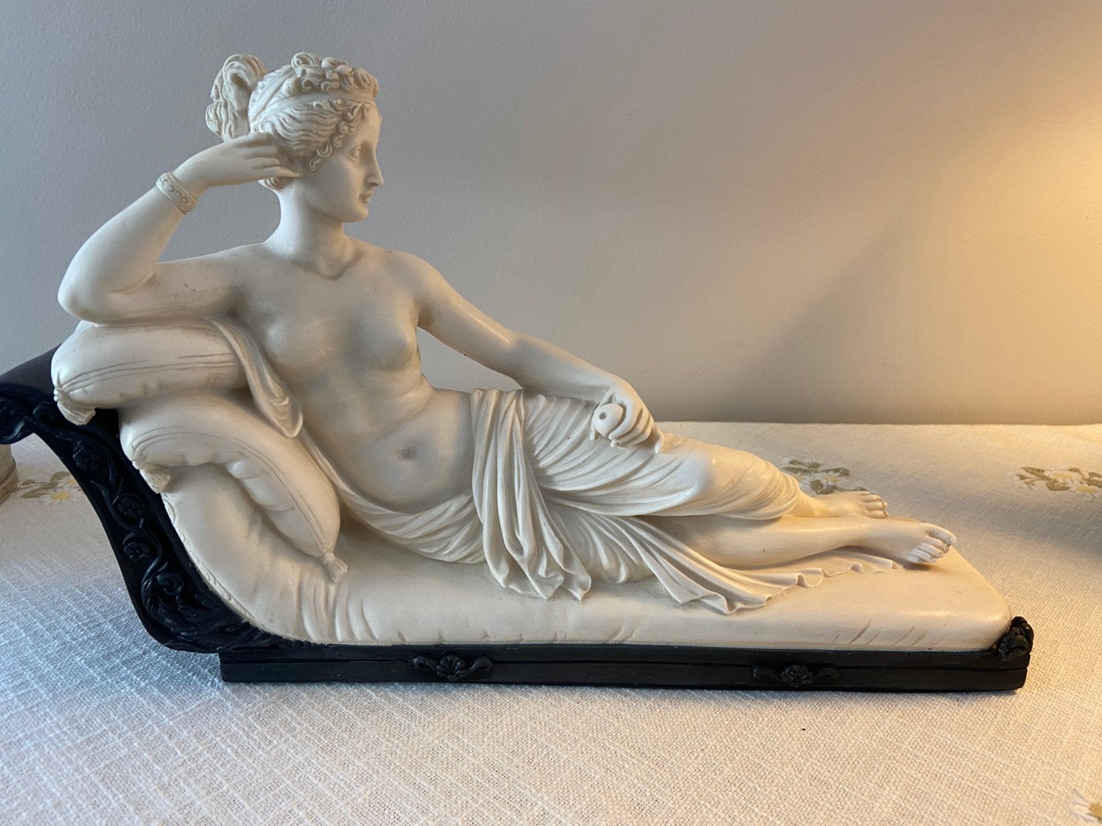 Vintage marmeren beeld van Venus door g.ruggeri., Antiek en Kunst, Ophalen, 20 - 50 cm, Beeld, Op sokkel