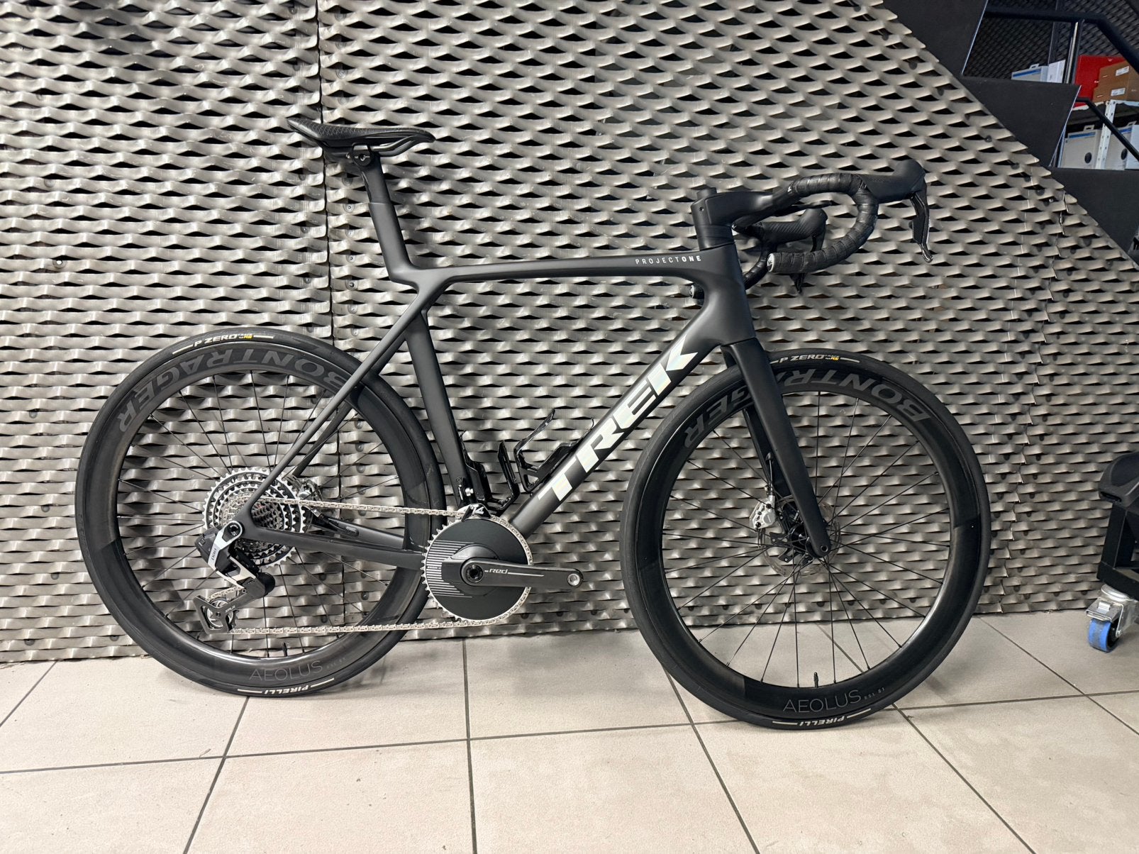Trek Madone SLR9 1x13 Large, Vélos & Vélomoteurs, Enlèvement, Comme neuf