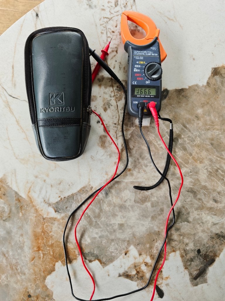 Kyoritsu meter, Doe-het-zelf en Bouw, Meetapparatuur, Ophalen of Verzenden, Zo goed als nieuw, Elektriciteit