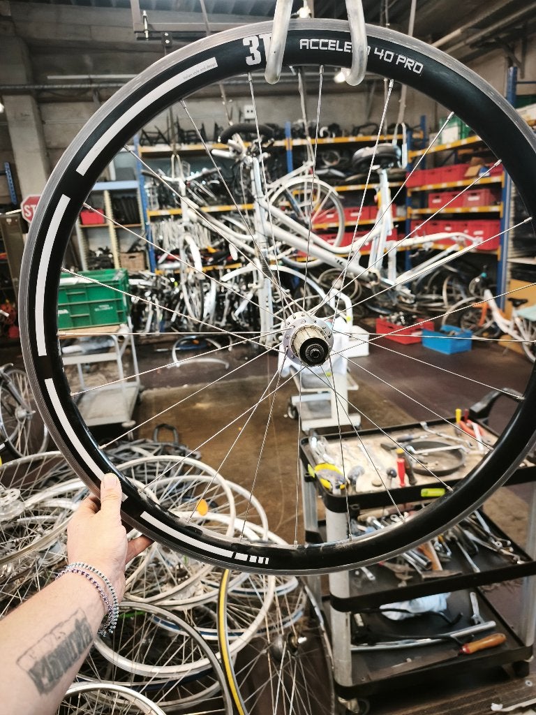 Accelero 40 pro, Fietsen en Brommers, Ophalen, Zo goed als nieuw, Overige merken