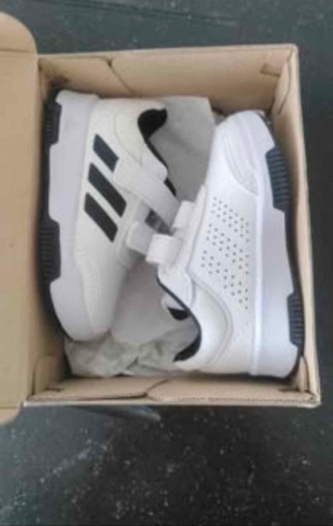 Chaussures pour enfants taille 19, Neuf, Adidas, Garçon ou Fille, Enlèvement