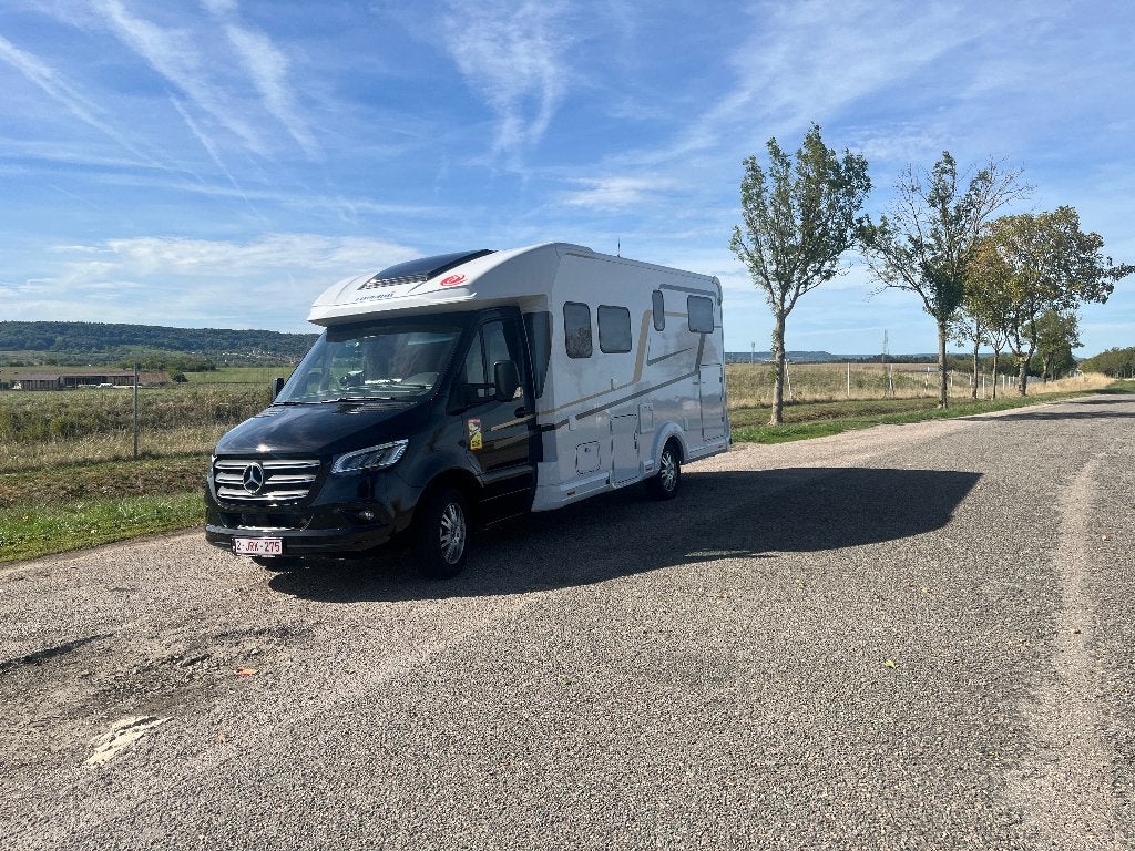 camping car, Réfrigérateur, Marchepied électrique, Diesel, Automatique