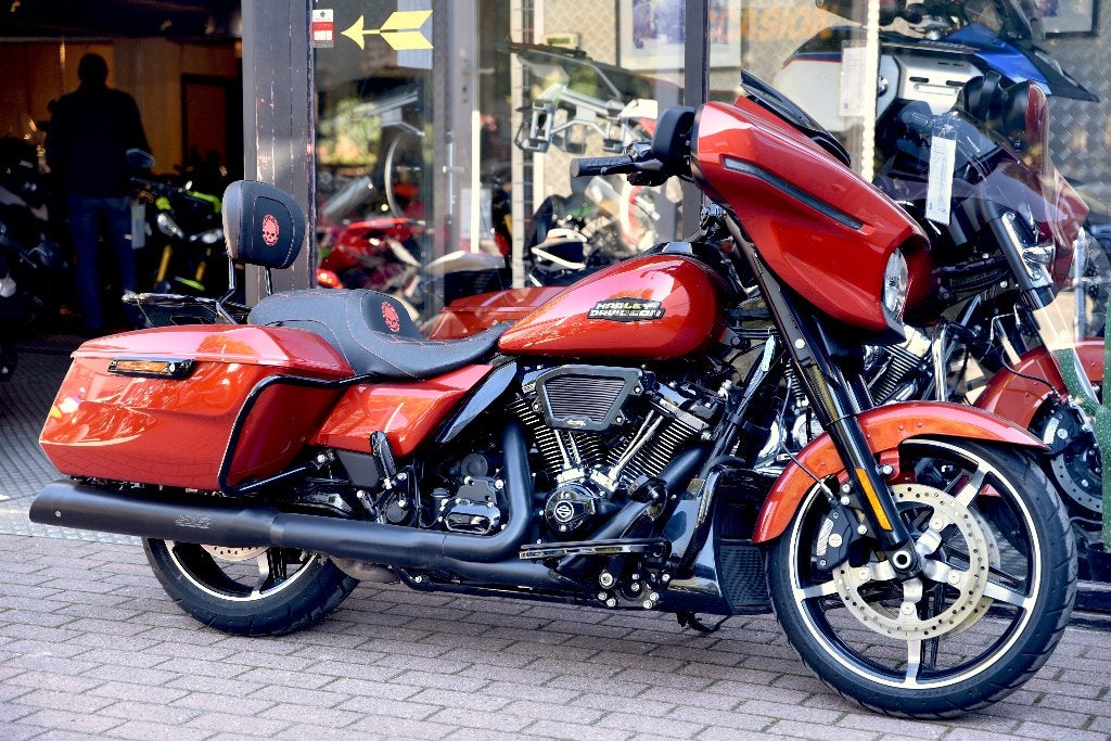 HARLEY DAVIDSON 117 STREET GLIDE ***MOTOVERTE.BE***, Motoren, 2 cilinders, Occasion, Chopper, Bedrijf