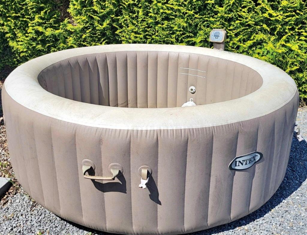 Jacuzzi intex, Jardin & Terrasse, Bains à remous et Spas, Enlèvement, Utilisé, Gonflable