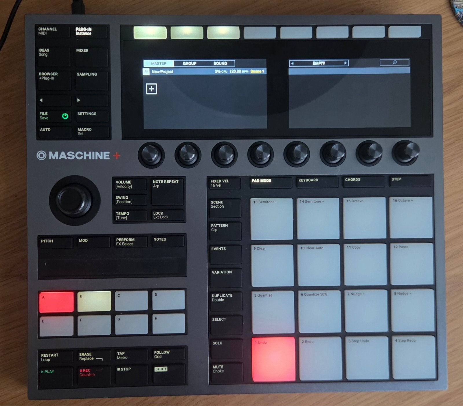 Maschine +, Muziek en Instrumenten, Midi-apparatuur, Ophalen of Verzenden