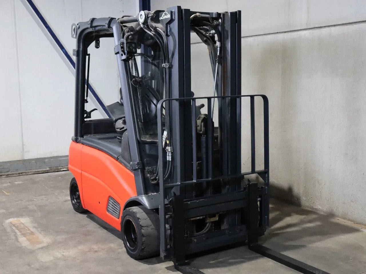 Linde E20 PL 2 ton elektrische heftruck, Articles professionnels, Machines & Construction | Chariots élévateurs & Transport interne