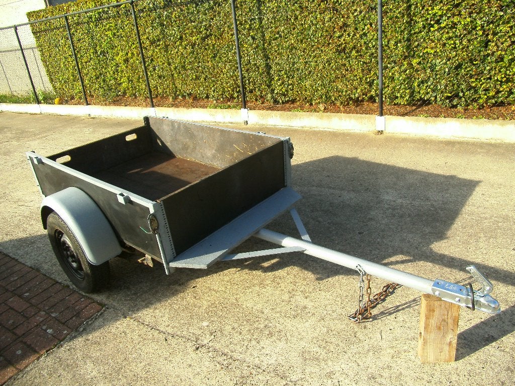 heel goed en sterk aanhangwagen alles in orde, Ophalen, Zo goed als nieuw
