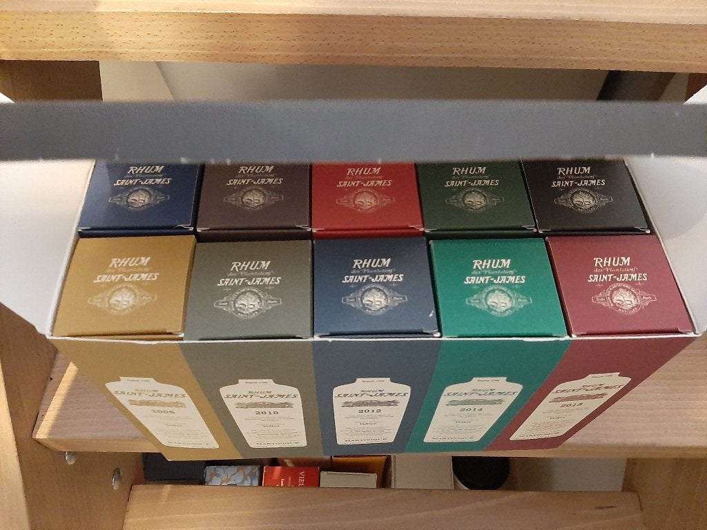 coffret saint james 10 bouteilles VELIER série verticale, Enlèvement ou Envoi