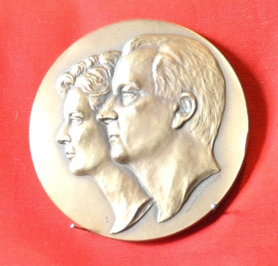 médaille en bronze commémorative  mariage Albert et Paola, Collections, Enlèvement ou Envoi, Comme neuf, Autres types