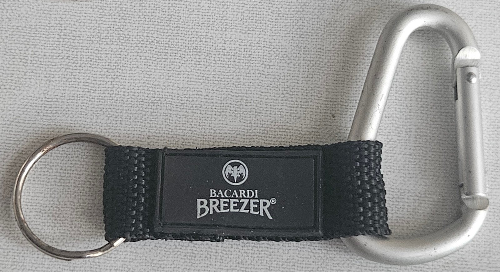Bacardi Breezer sleutelhanger met karabijnhaak, Ophalen of Verzenden
