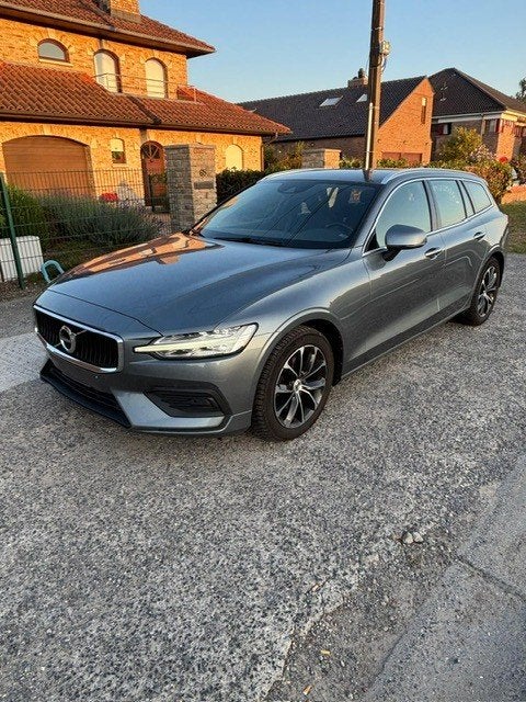 Volvo v60 met 179000km Bj. 2019 Nieuw model, Auto's, Volvo, Dealer onderhouden, Leder, 5 deurs, Zilver of Grijs