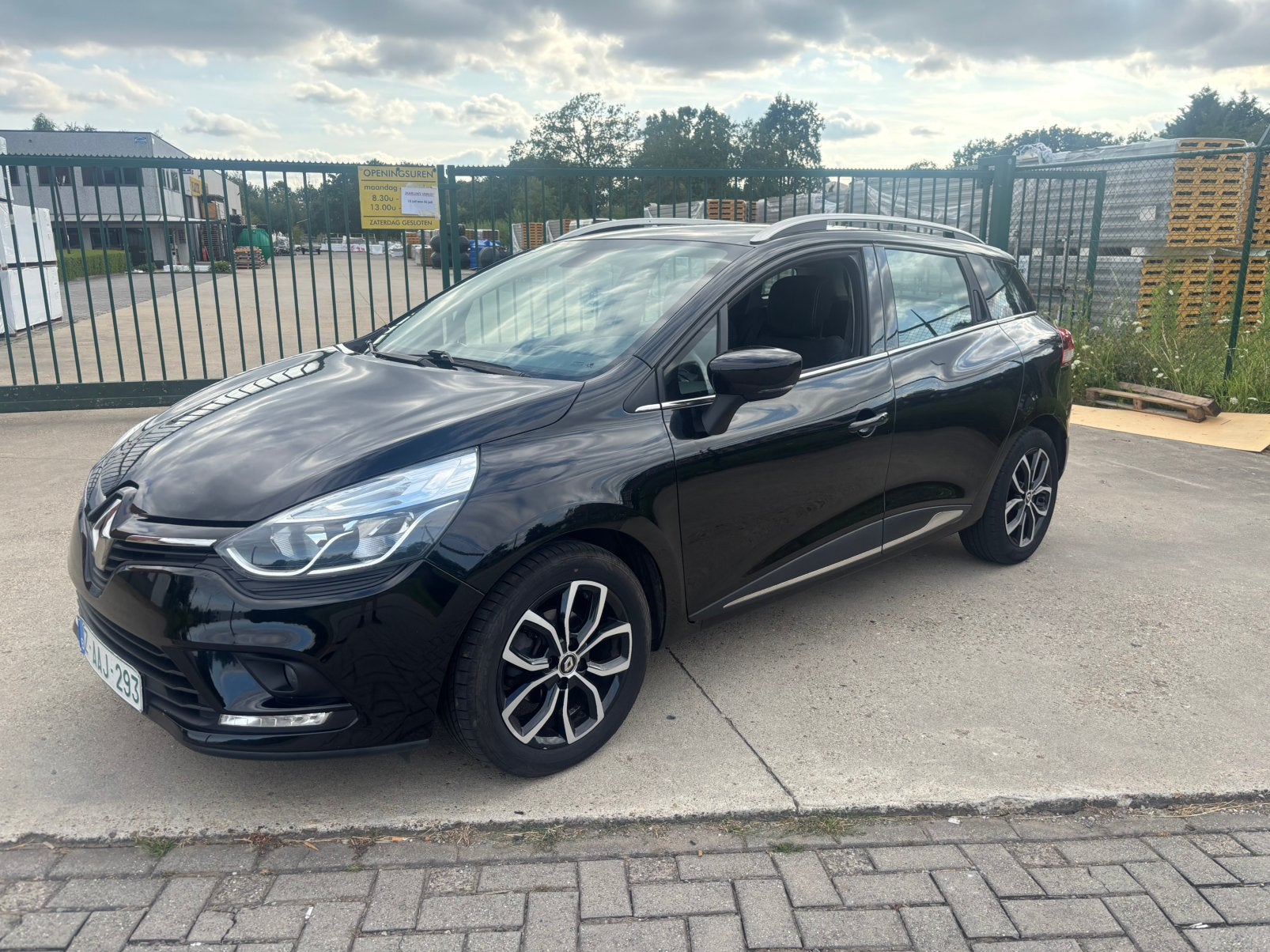 Zeer mooie Renault Clio Break 2019 benzine met mooie opties., Achat, Entreprise, Boîte manuelle, Entretenue par le concessionnaire