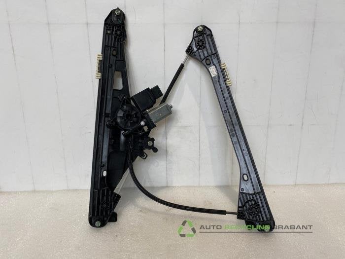 Mécanique vitre 4portes avant gauche d'un Peugeot 3008, -, 3 mois de garantie, Utilisé, -