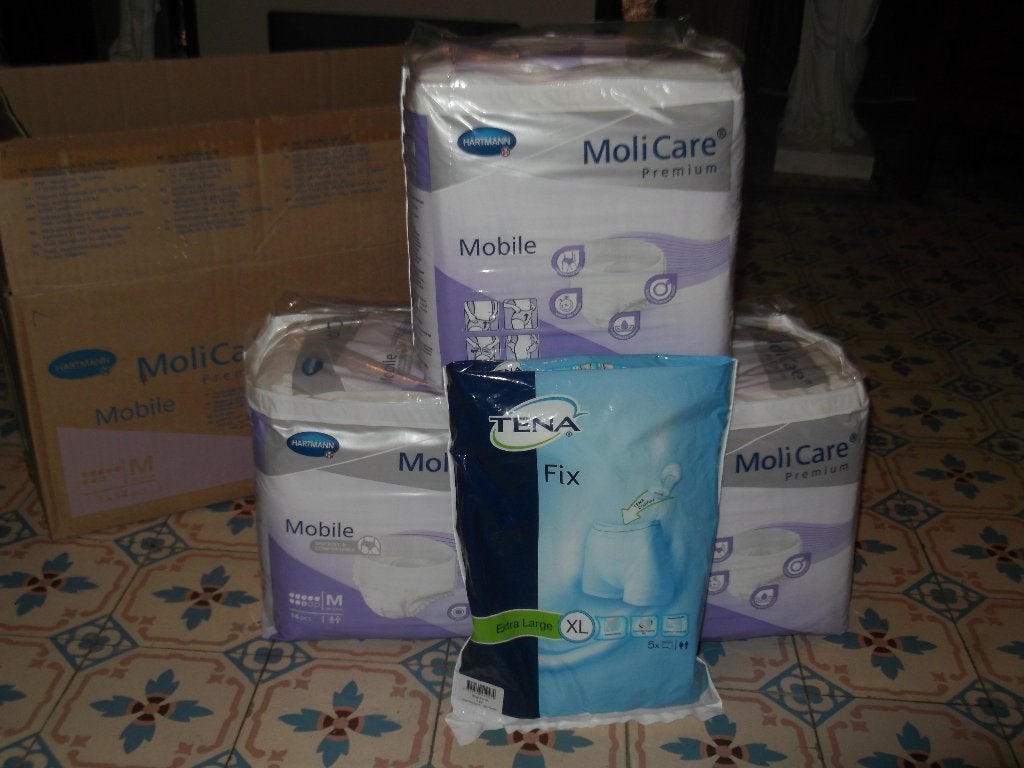3 PAKJES MOLICARE MAAT M + ÉÉN PAKJE TENA FIX _XL, Diversen, Ophalen, Nieuw