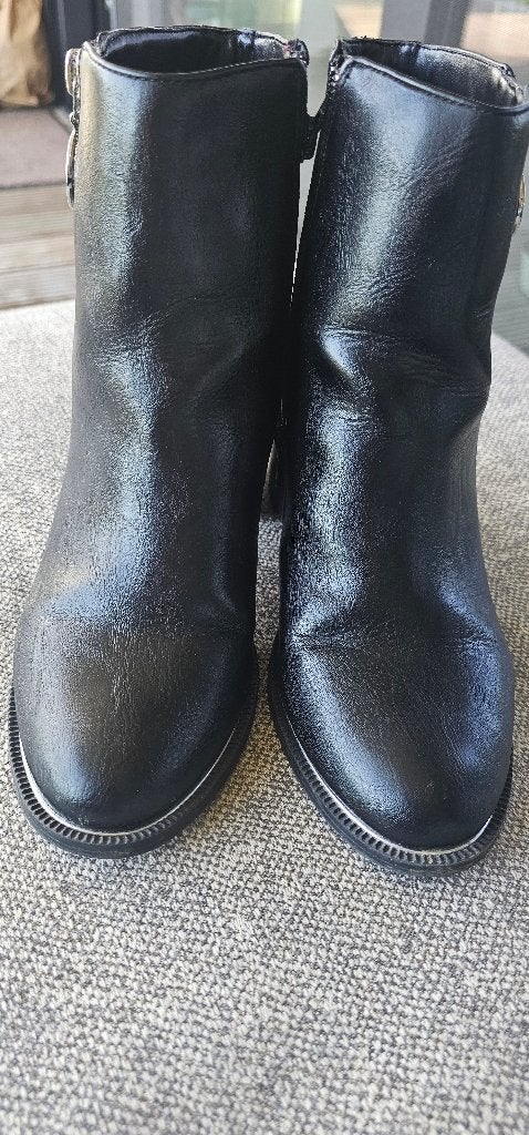 Bottines, Ophalen, Zwart, Lage of Enkellaarzen, Zo goed als nieuw