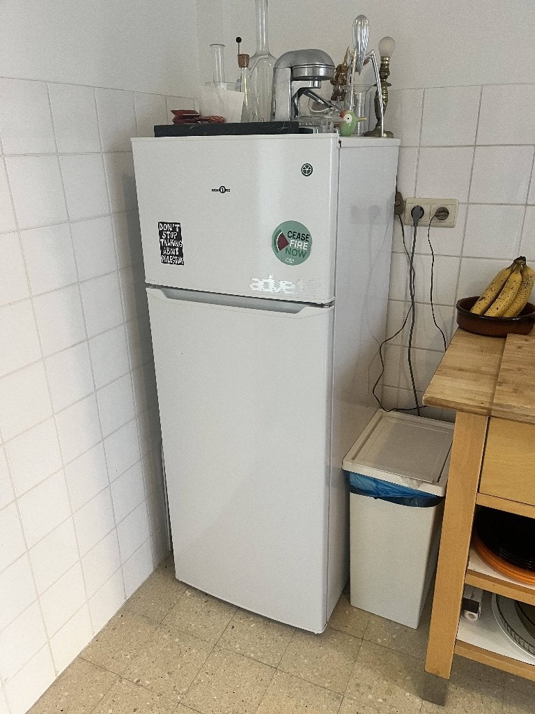 Frigo Highone, Enlèvement, Utilisé, Avec compartiment congélateur